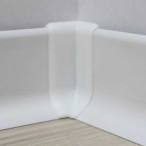 Roh k soklu vnútorný PVC biela